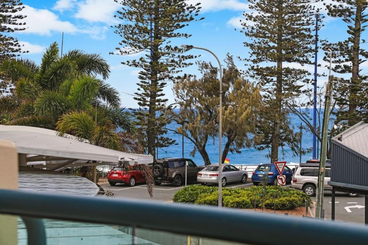 Mooloolaba Beachfront: Superior Resort Apartment エクステリア 写真